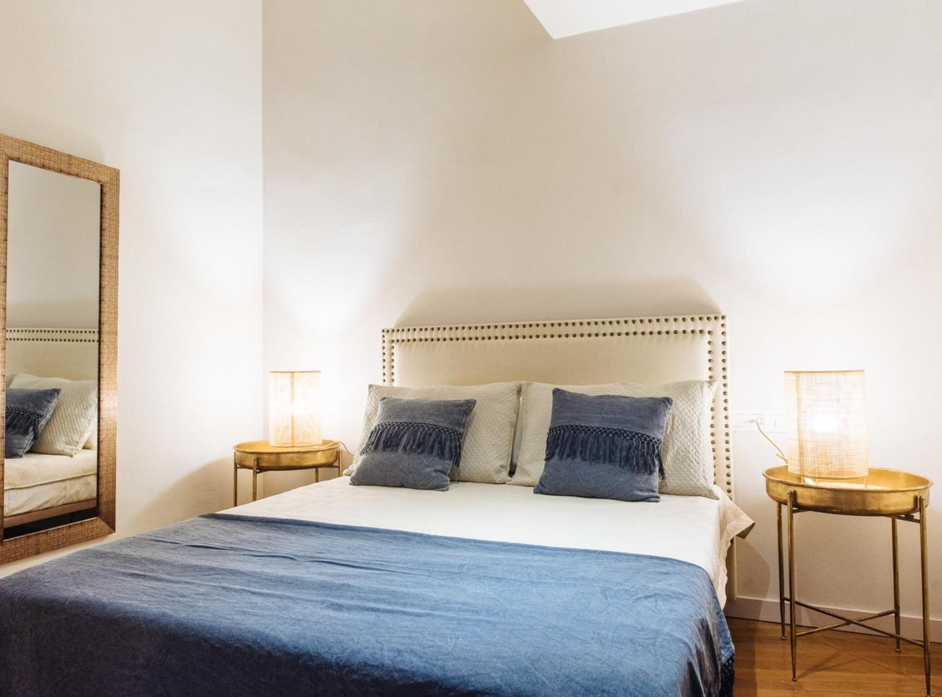 Conde De Ibarra Suite Apartment Seville Room photo